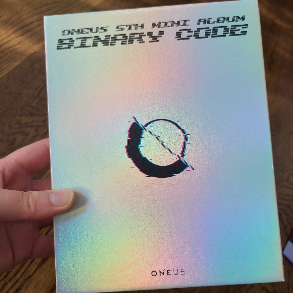 Oneus Binary Code album - Picture 2 of 3